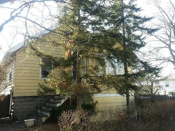 1st image of 15 Vista Ave