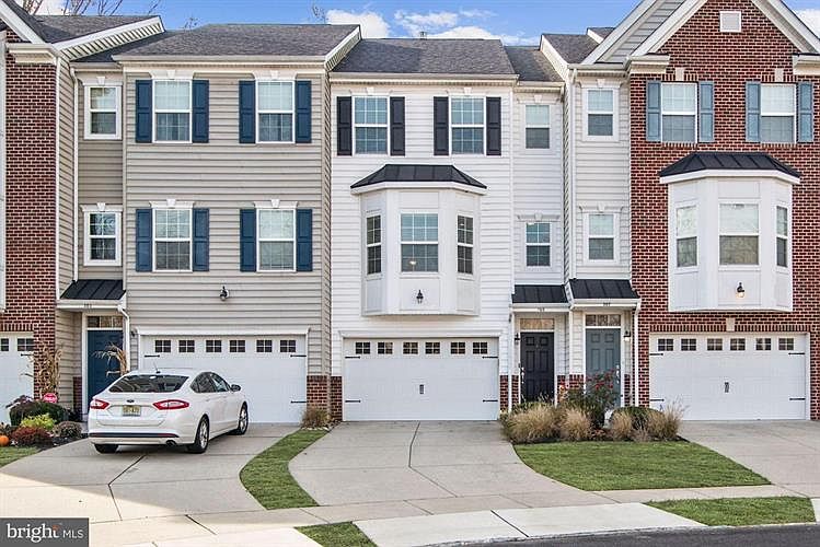 1st image of 305 Dogwood Dr #110