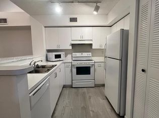 2173 Renaissance Blvd APT 201, Hollywood, FL 33025