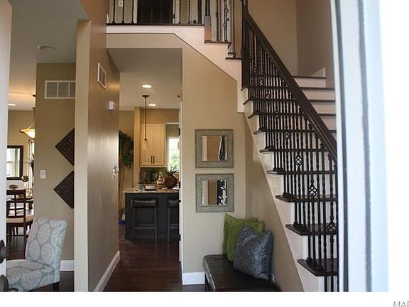 3rd image of 4066 Delmar Blvd