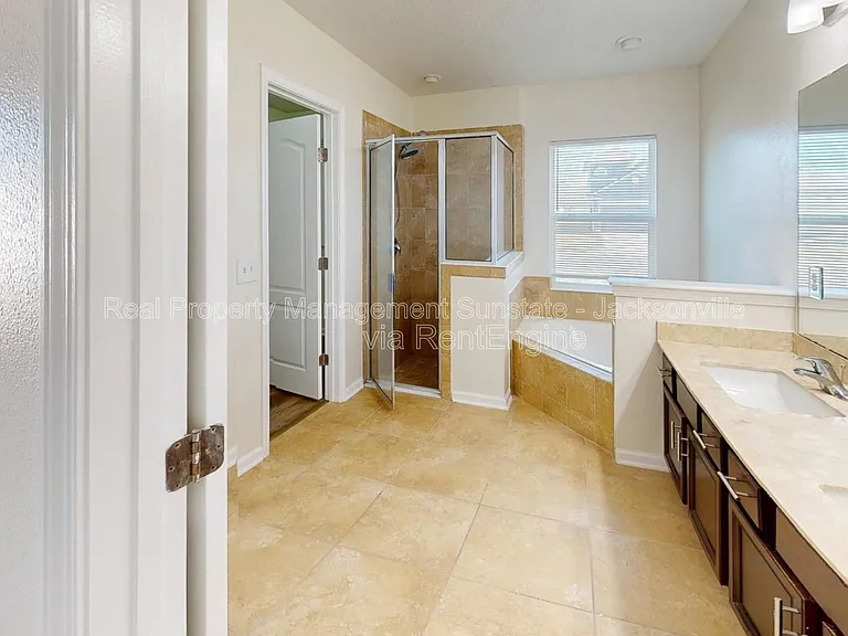 630 Glendale Ln — Photo 14