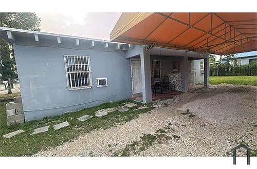 564 NW 13th St Photo 1