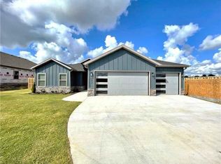 2672 N Justin Dr, Fayetteville, AR 72704