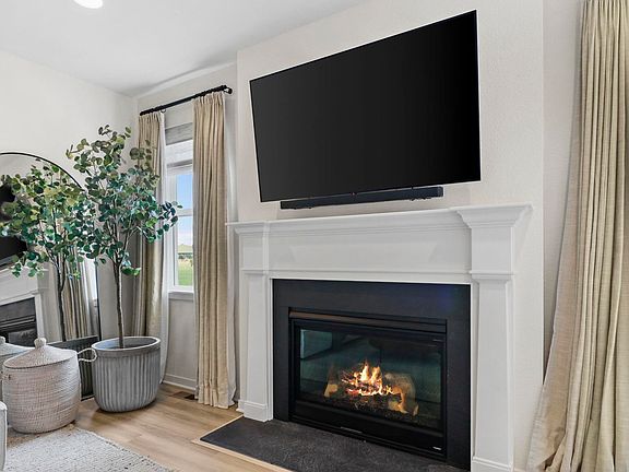 4th image of 2753 Wayfair St