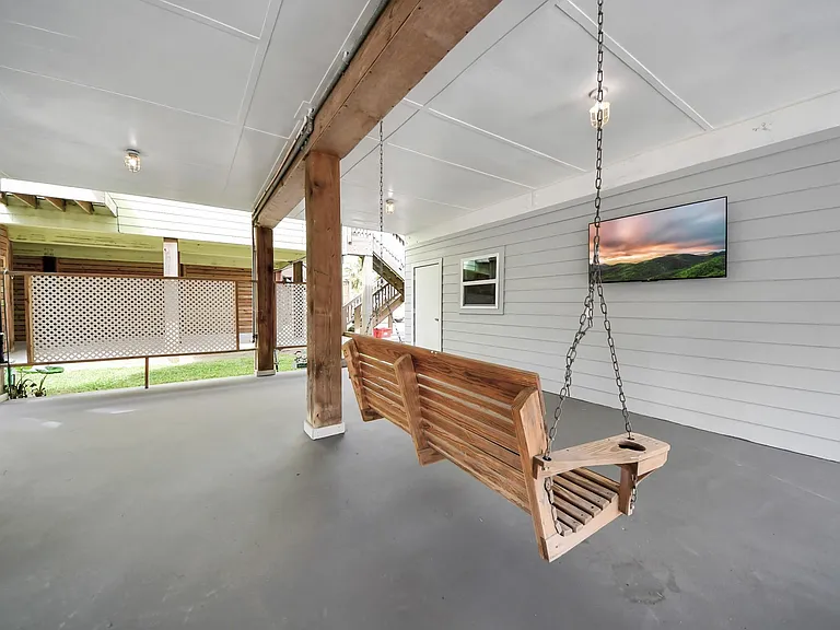 710 Kipp Ave — Photo 28