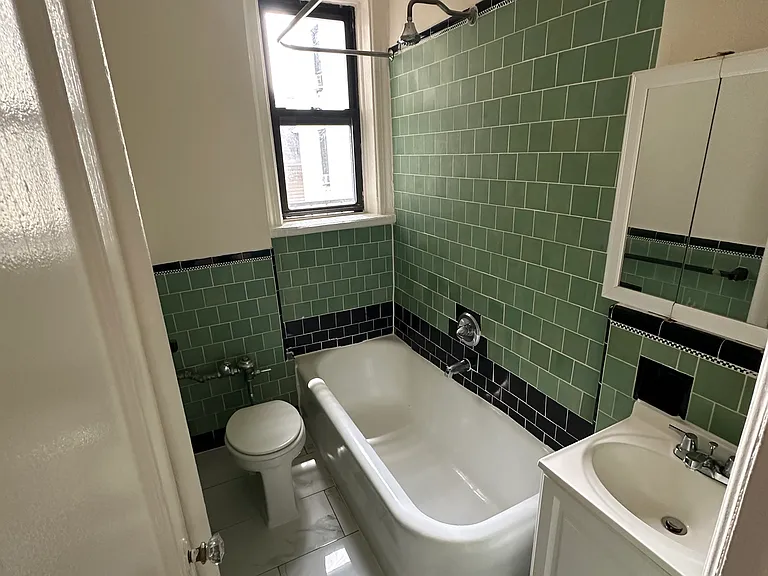65-67 Bergen Ave #2S — Photo 5