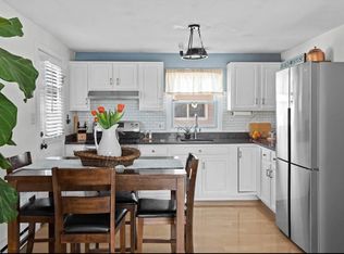 8 Dustin Ave #3, Hampton, NH 03842