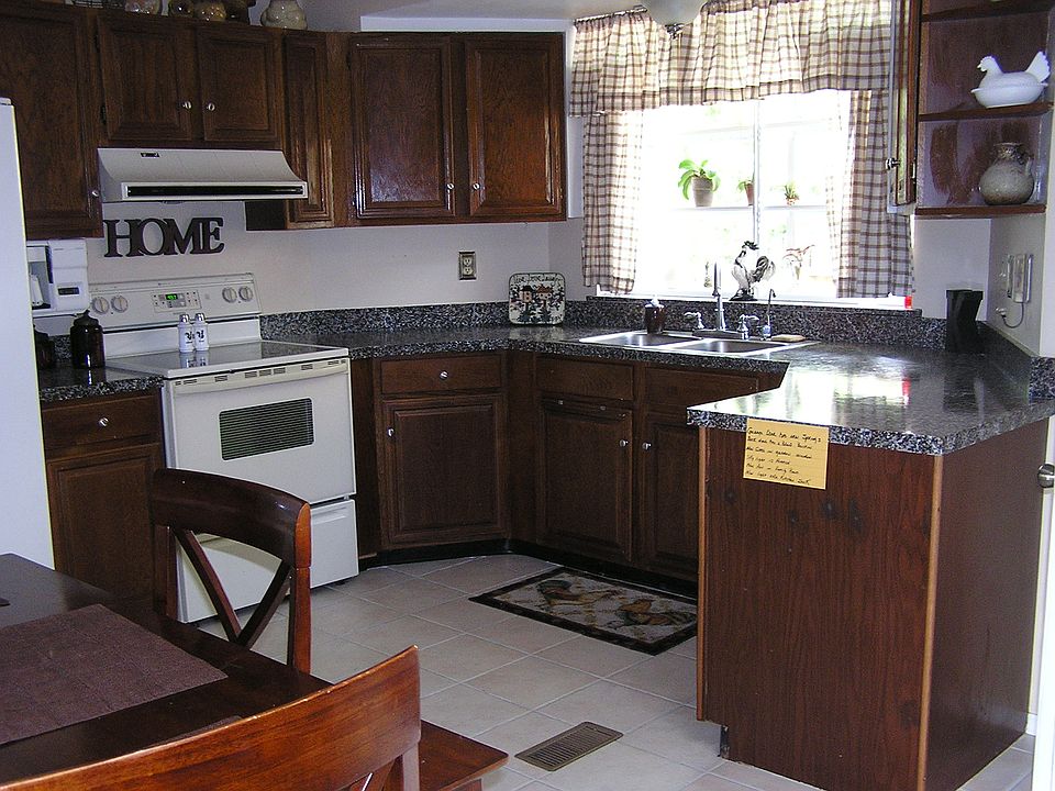 2nd image of 16511 Oak Forest Ct