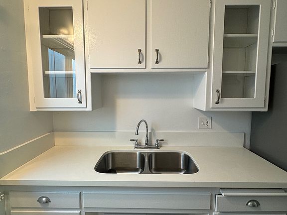 2nd image of 4401 W Verdugo Ave #Y