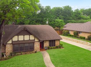 3729 Ridgewood Dr, Grand Prairie, TX 75052