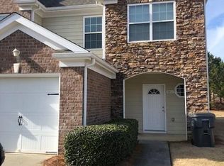 484 Village Way, Loganville, GA