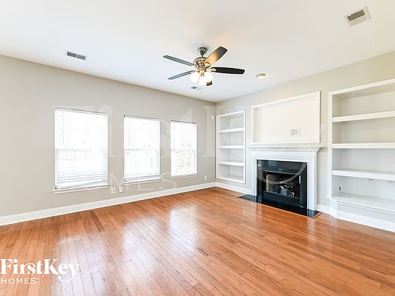 3rd image of 337 Lakewind Dr