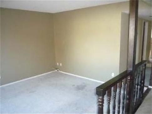 2nd image of 2984 Beaufort Ave