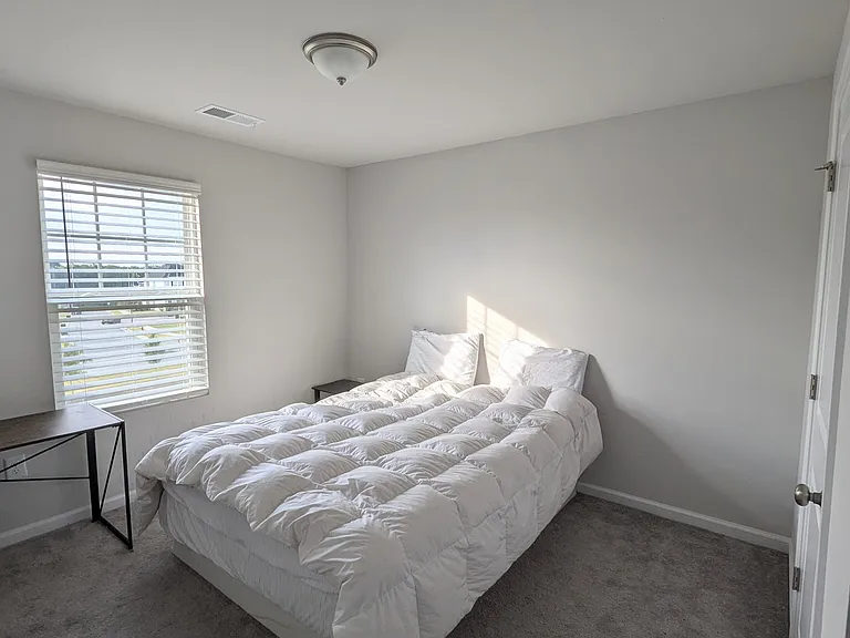 Bedroom - 3rd floor