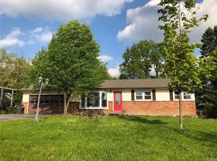 8 Hillcrest Dr, Middletown, NY 10940