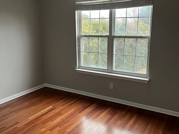 4th image of 9916 Arrowood Dr