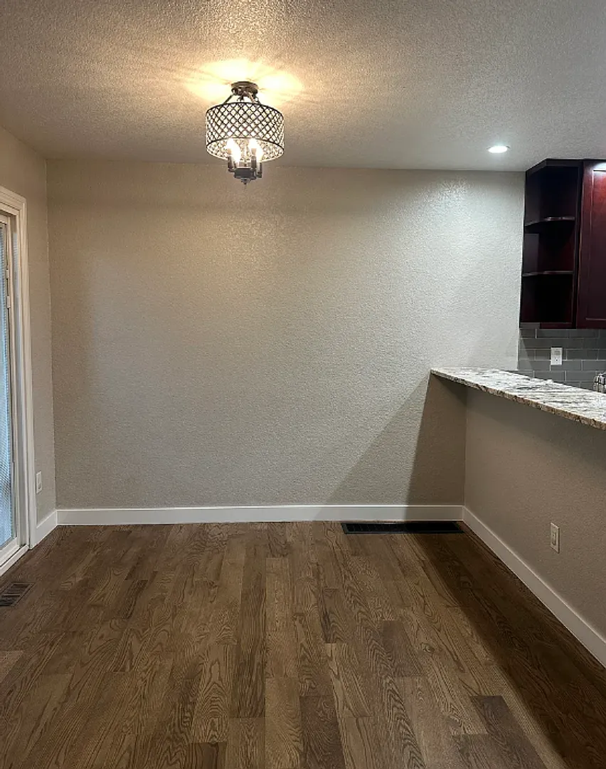 3 bed, 2.0 bath, 1539 sqft, $2,700 — Photo 4