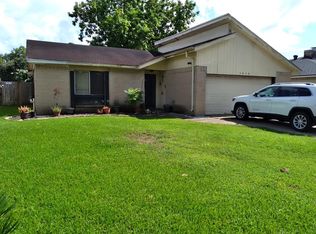 1012 Crossing Rd, Angleton, TX 77515