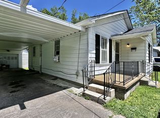 530 3rd St, Lawrenceburg, TN 38464