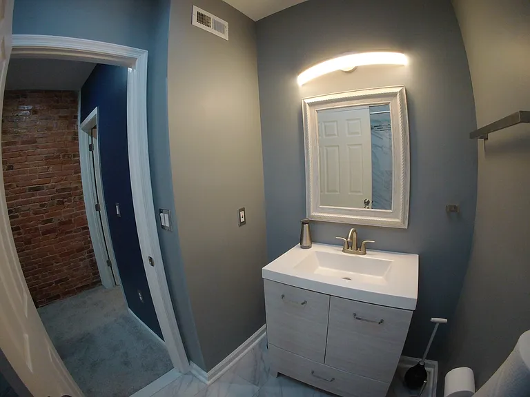 819 N Montford Ave — Photo 17