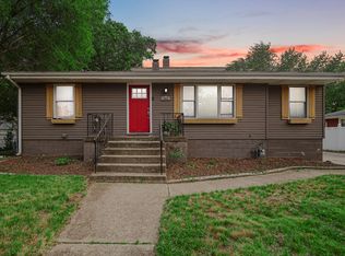 1016 Riverlane Dr, Lake Station, IN 46405