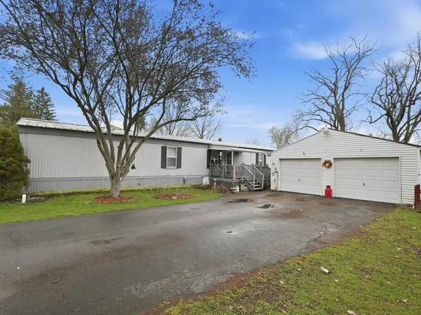 75 Lane 101 Long Beach Lk, Fremont, IN 46737