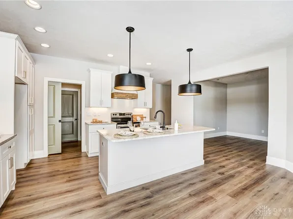 1217 Gable Way, Dayton, OH 45424