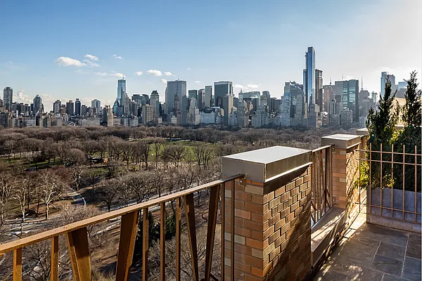 Sold by Stribling | media 13