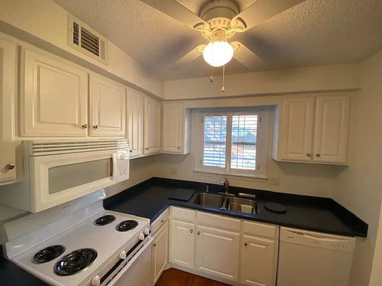 3700 Bush River Rd #H5 — Photo 1