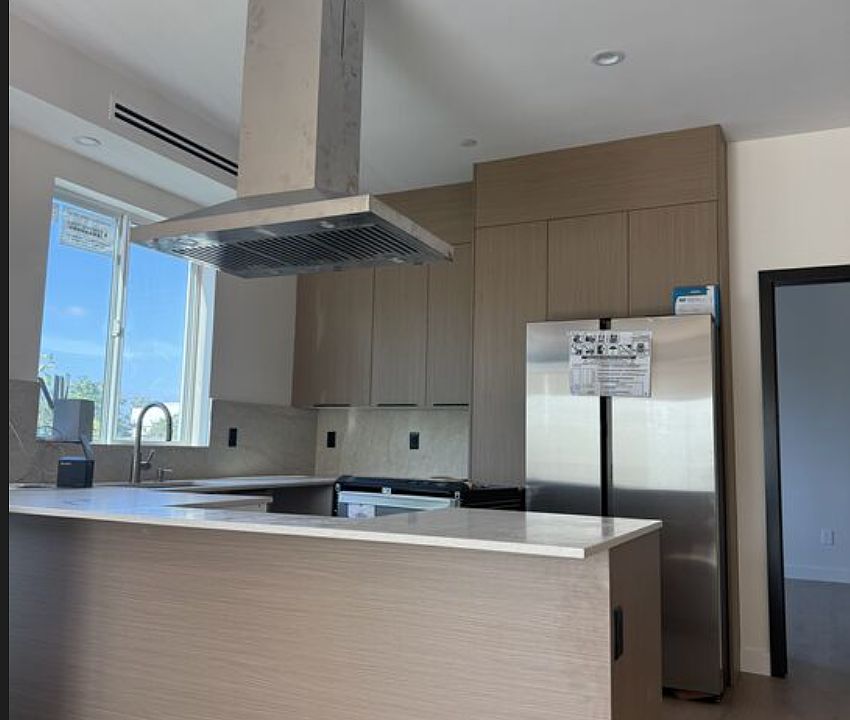 1st image of 2135 S Longwood Ave #2