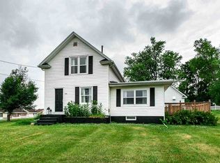 2355 Radford Rd, Dubuque, IA 52002