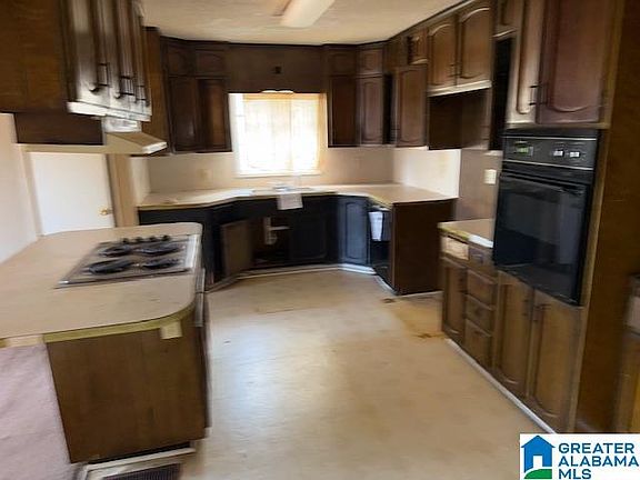 3rd image of 1424 Burlington Ave