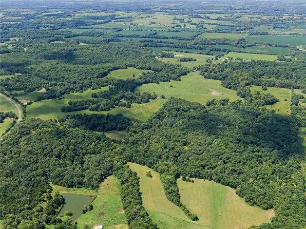 Ava Dr, Harris, MO 64645