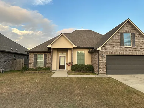 215 Hutton Ln Photo 1
