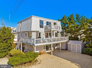 25 9th St, Beach Haven, NJ 08008