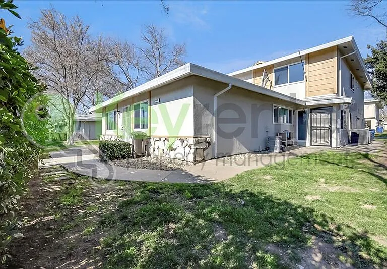 6533 Greenback Ln #3 — Photo 20