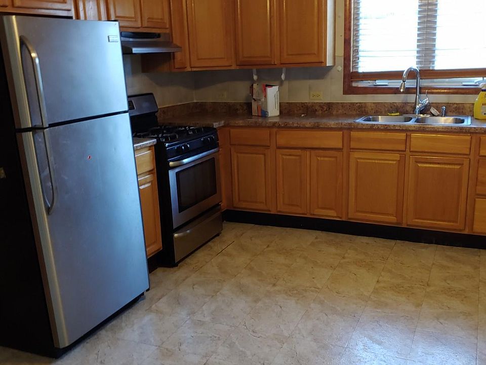 1st image of 6236 W School St #1
