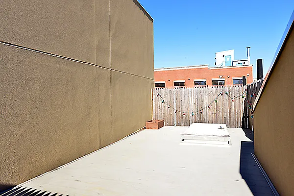 Rented by Weinstein Realty Group | media 14