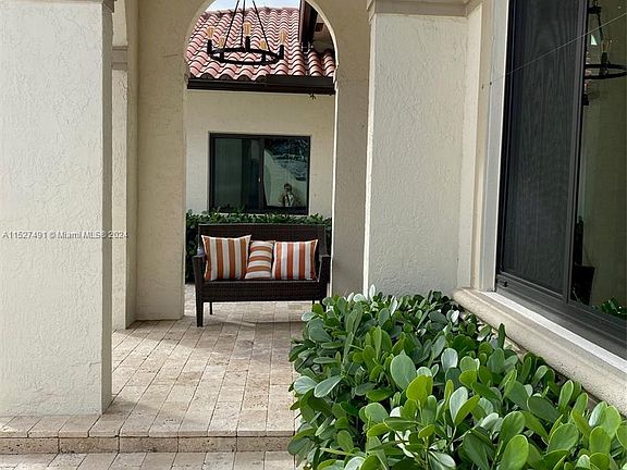 4th image of 8260 NW 162nd St
