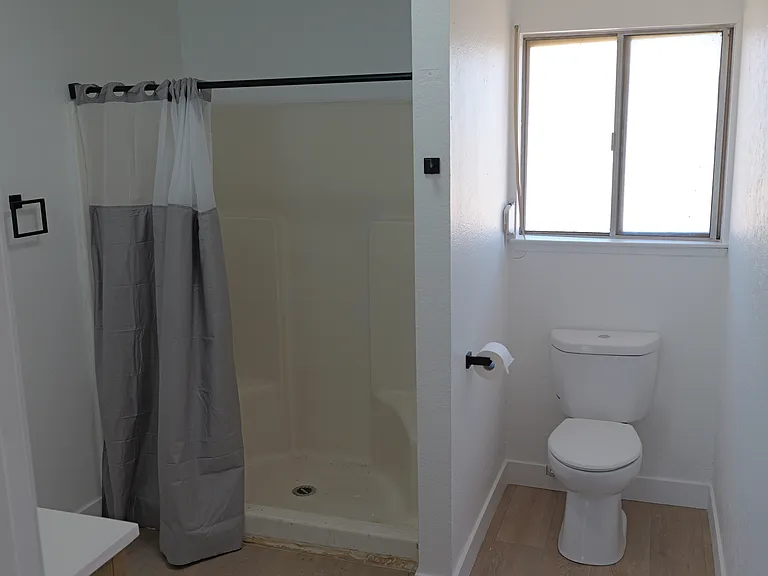 20997 Pine Ridge Ave #2 — Photo 27