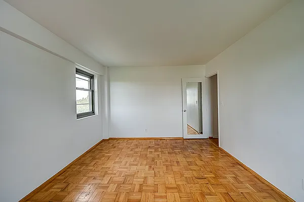 Sold by Horowitz Real Estate | media 41