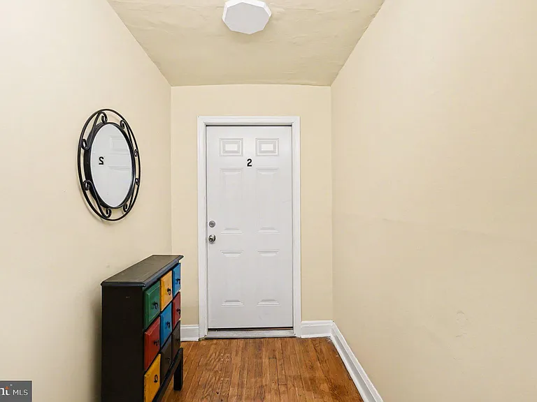 338 N Charles St — Photo 7