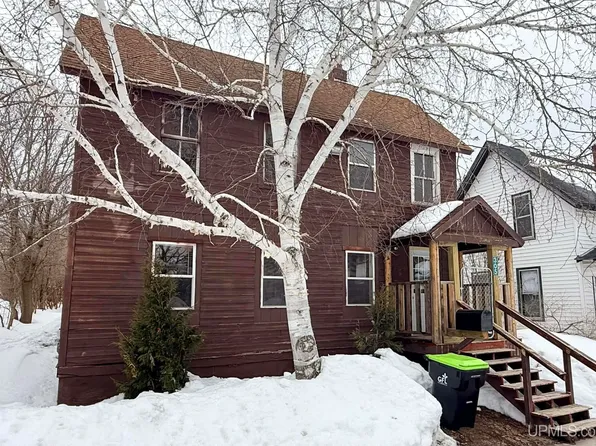 305 E Truman St, Newberry, MI 49868