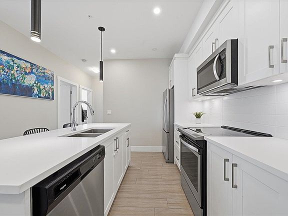 5th image of 22335 McIntosh Ave #506