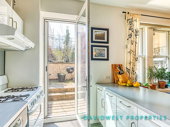 5th image of 374 12th St #1