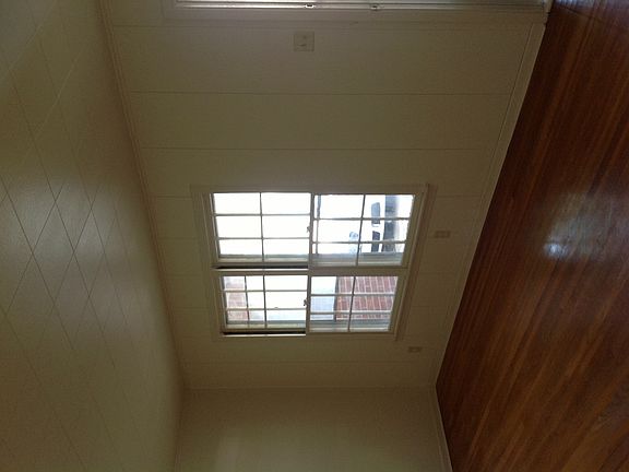 4th image of 5617 N Schilder Dr