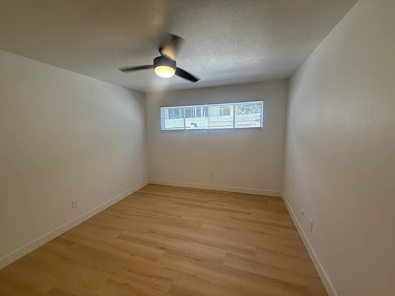 82 N Laurel St #82 — Photo 7