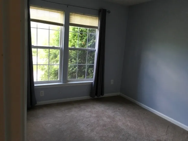 8701 Rochelle Dr — Photo 19