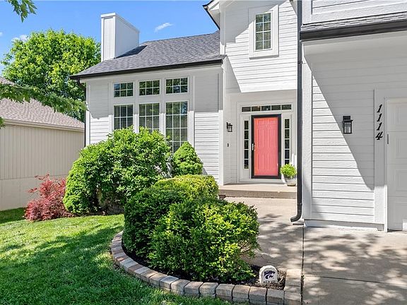 3rd image of 1114 Crimson Ln