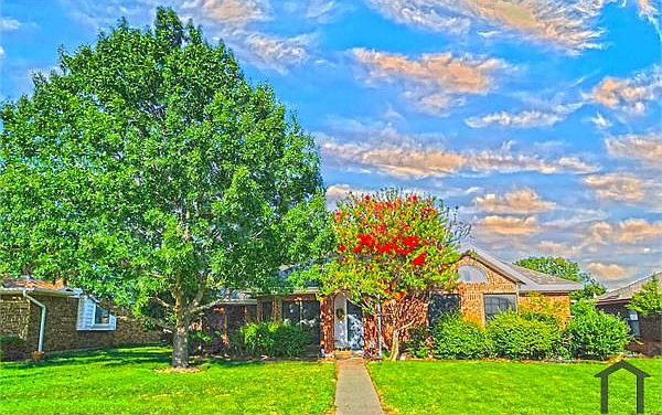 1st image of 405 Nandina Dr